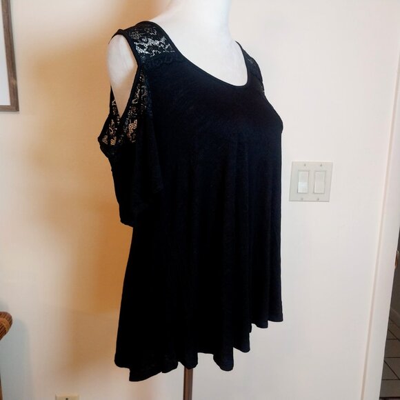 XHILARATION SIZE M BLACK LACE TRIM COLD SHOULDER TOP - Picture 2 of 10